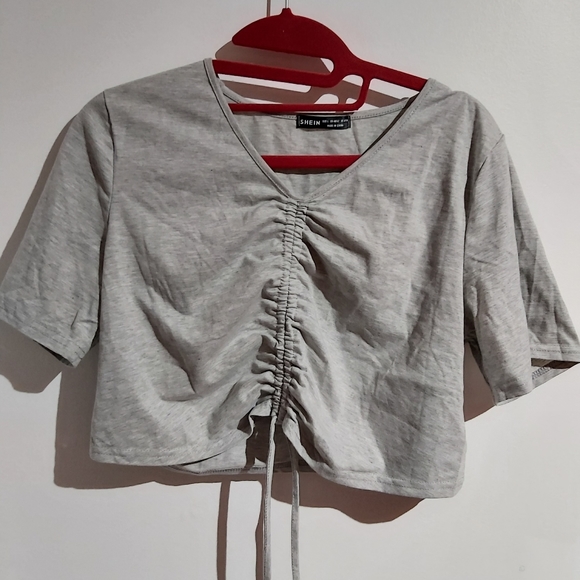 Shein gray tee - Picture 4 of 4